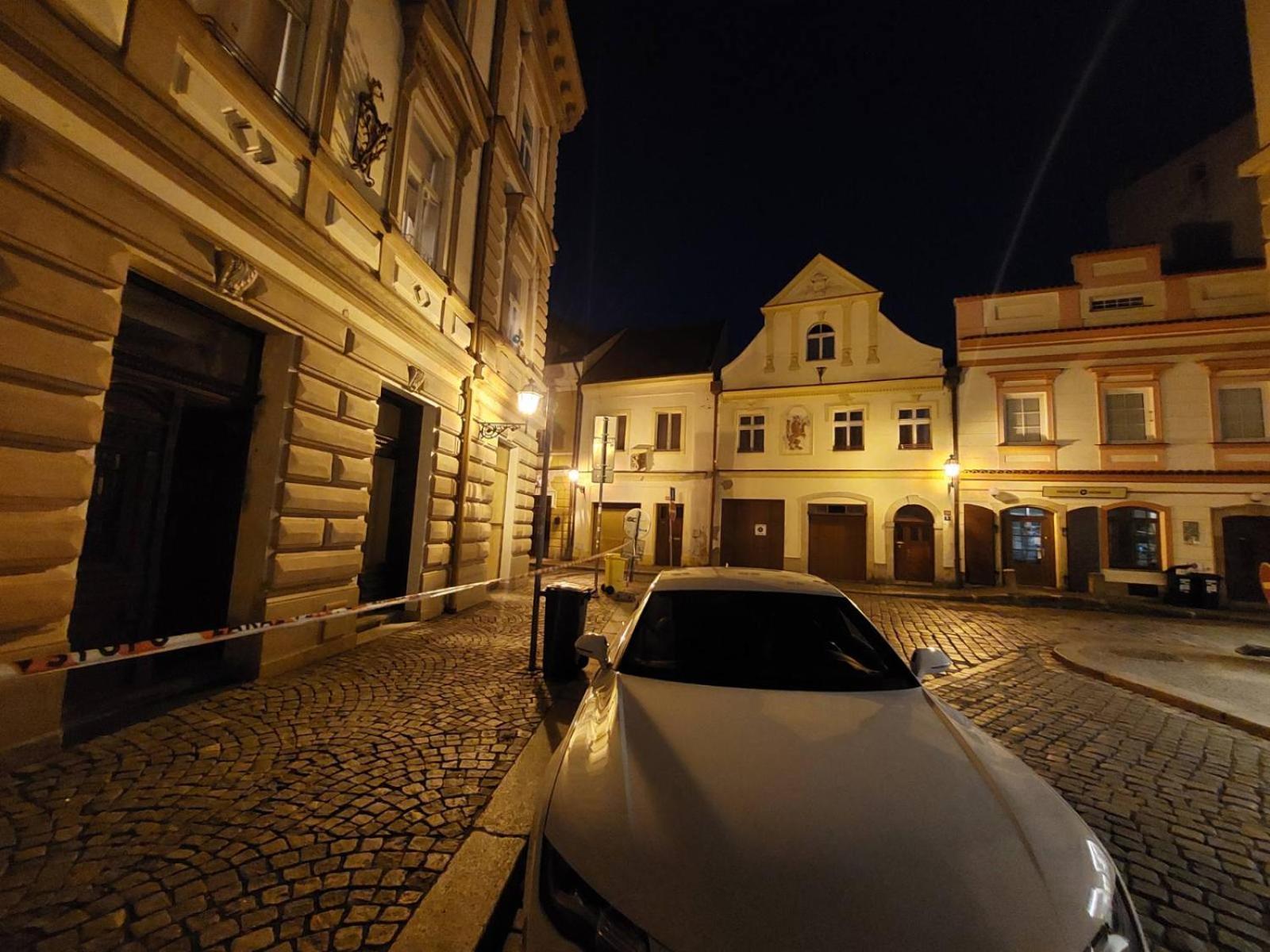 Prostorny Byt V Centru 3 Kk 80 M2 Hradec Králové エクステリア 写真